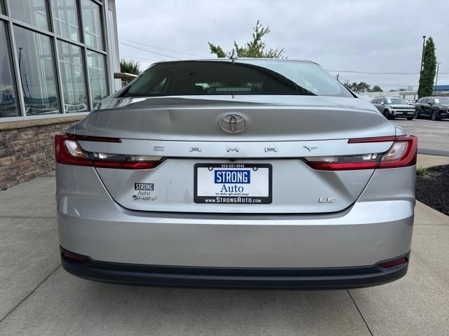 Toyota Camry XLE (Natl) 2025