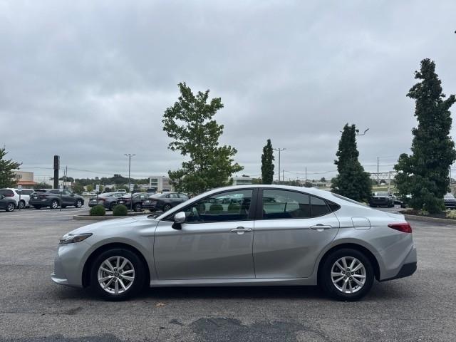 Toyota Camry XLE (Natl) 2025