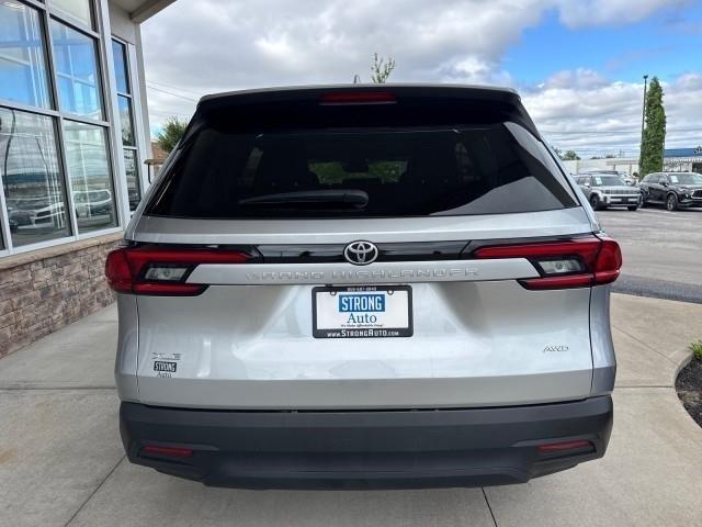 Toyota Grand Highlander Platinum AWD (Natl) 2025