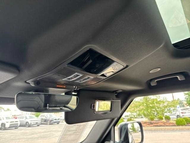 Land Rover Defender 130 SE AWD 2023