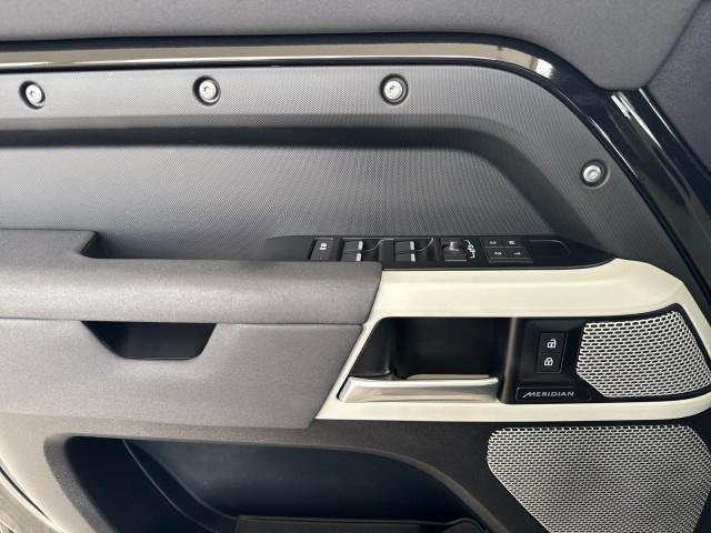 Land Rover Defender 130 SE AWD 2023