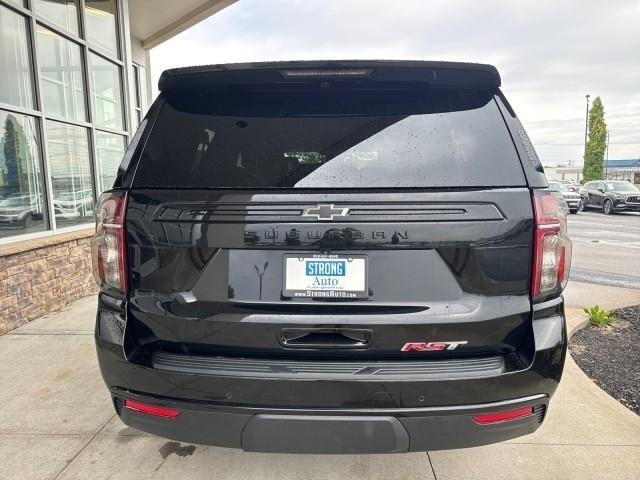 Chevrolet Suburban 4WD 4dr RST 2024