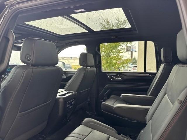 Chevrolet Suburban 4WD 4dr RST 2024