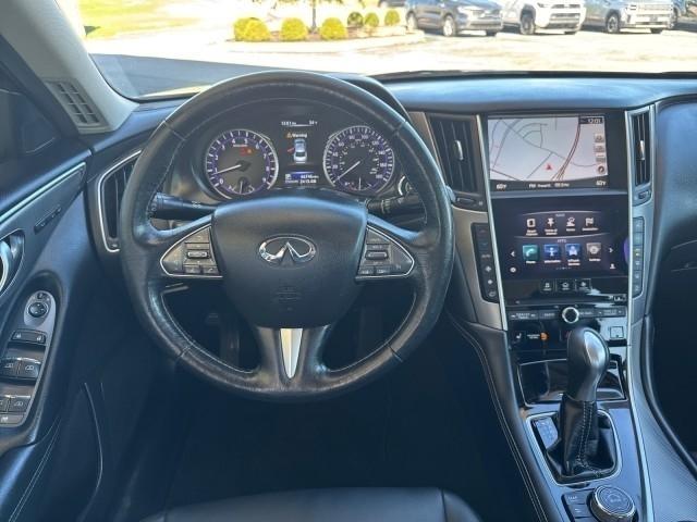 Infiniti Q50 4dr Sdn 3.0t Premium AWD 2016