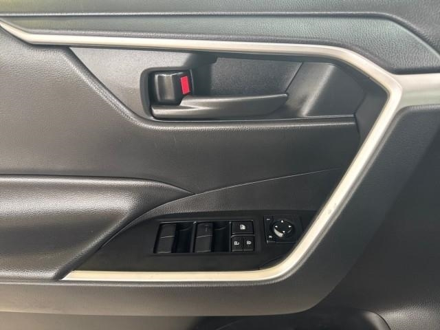 Toyota RAV4 LE AWD (Natl) 2025