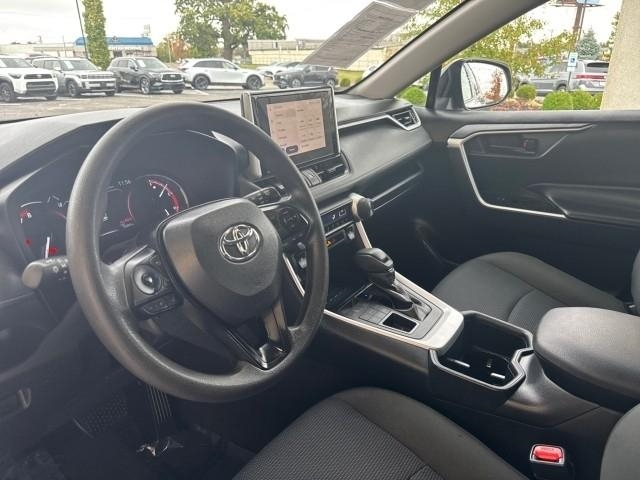 Toyota RAV4 LE AWD (Natl) 2025