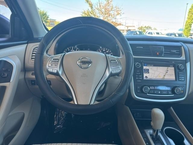 Nissan Altima 4dr Sdn I4 2.5 SV 2016