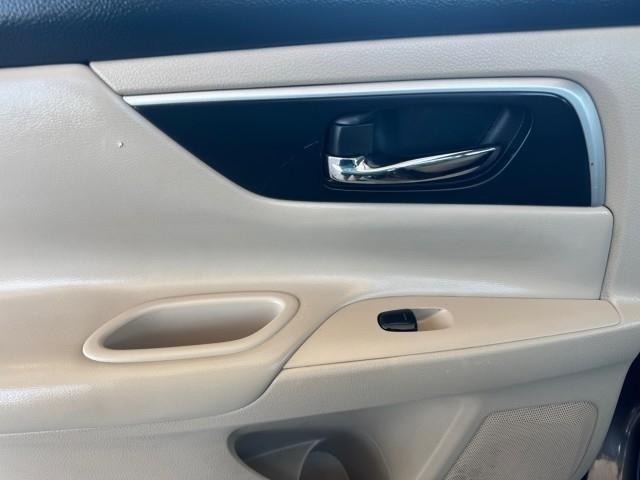 Nissan Altima 4dr Sdn I4 2.5 SV 2016