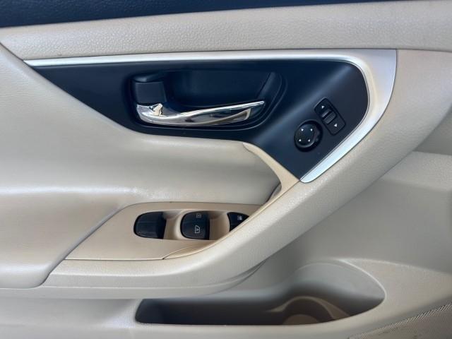 Nissan Altima 4dr Sdn I4 2.5 SV 2016