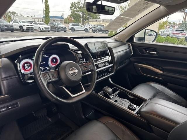 Nissan Pathfinder Platinum 4WD 2024