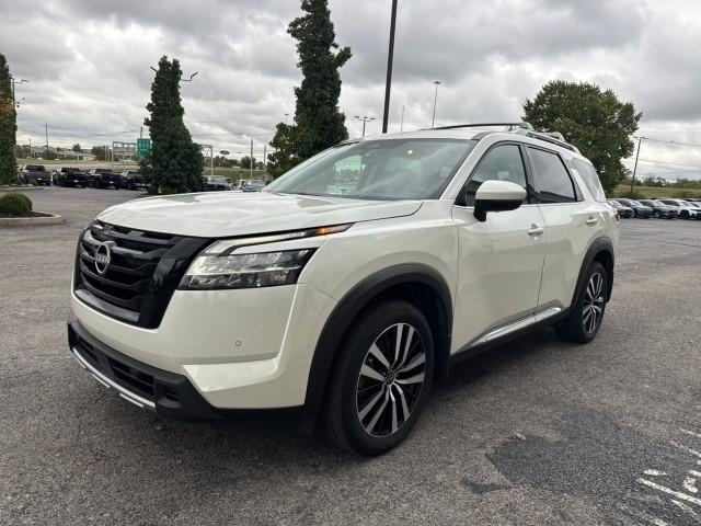 Nissan Pathfinder Platinum 4WD 2024