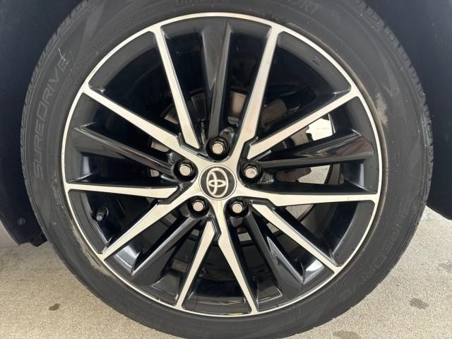 Toyota Camry SE Auto (Natl) 2021