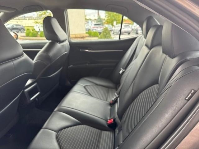 Toyota Camry SE Auto (Natl) 2021