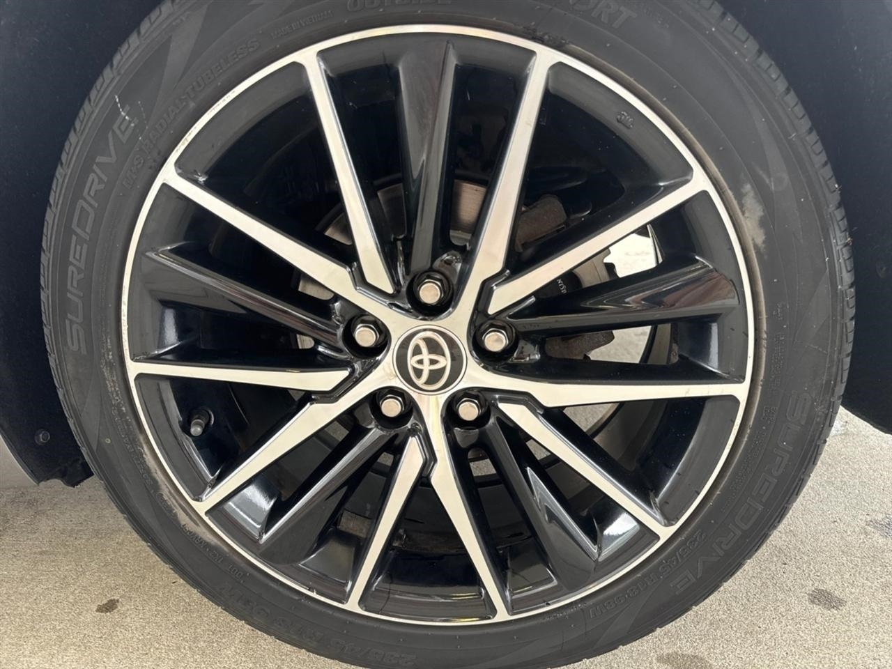 Toyota Camry SE Auto (Natl) 2021
