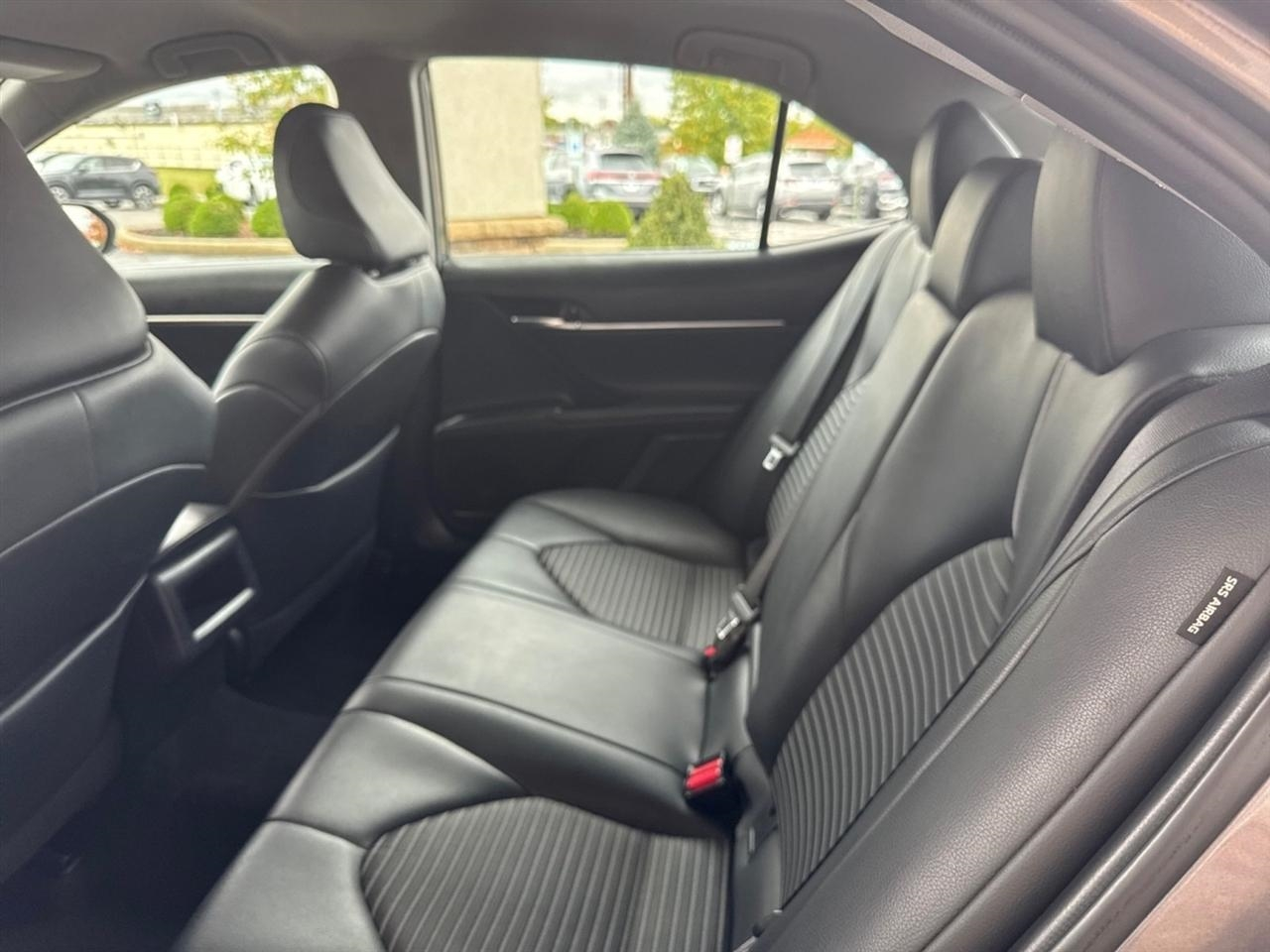 Toyota Camry SE Auto (Natl) 2021