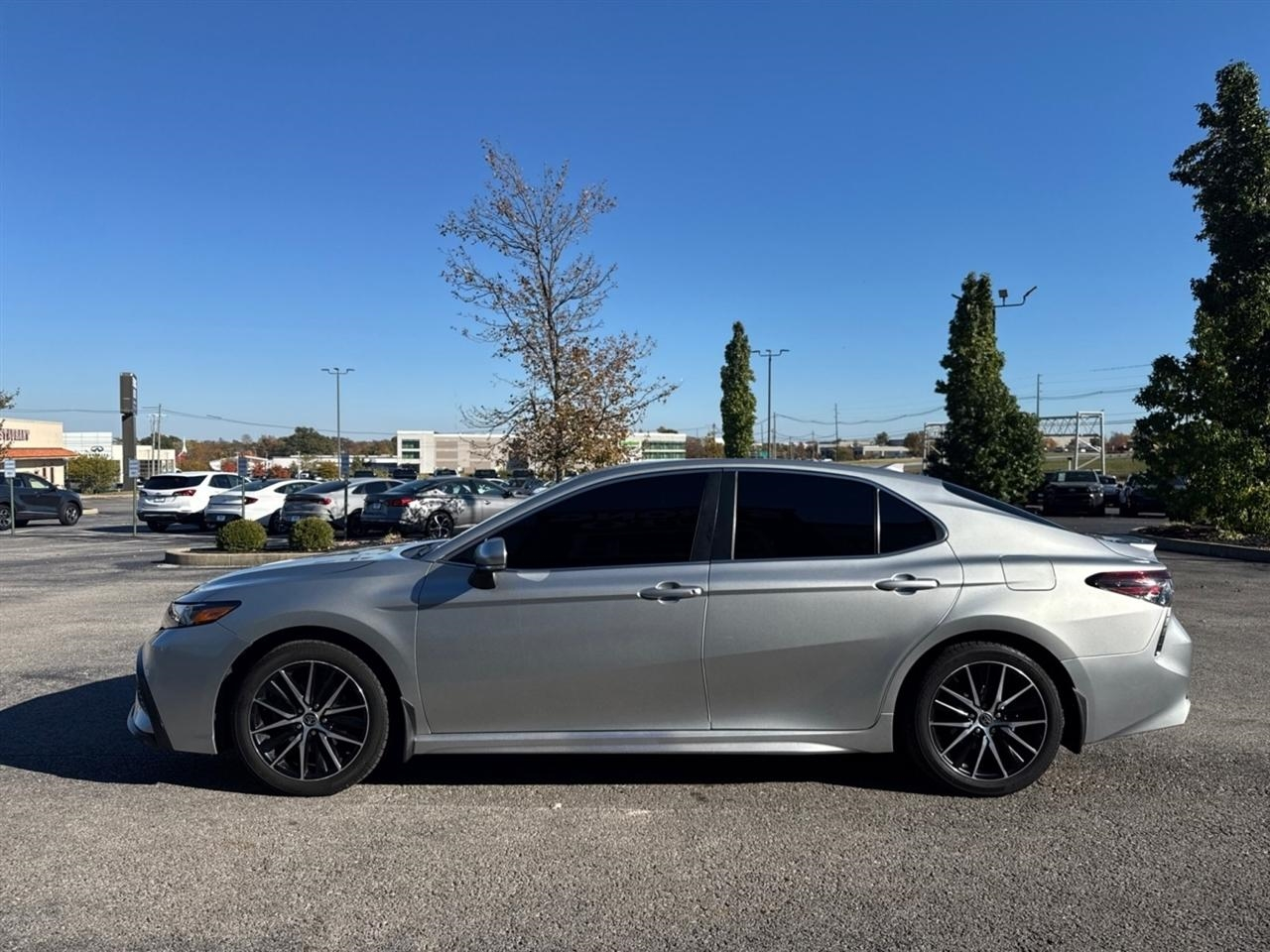 Toyota Camry SE Auto AWD (Natl) 2023