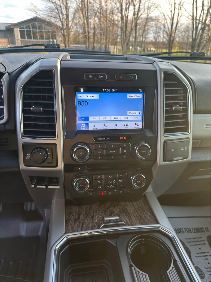 Ford F-350 SD Lariat Crew Cab 4WD 2018