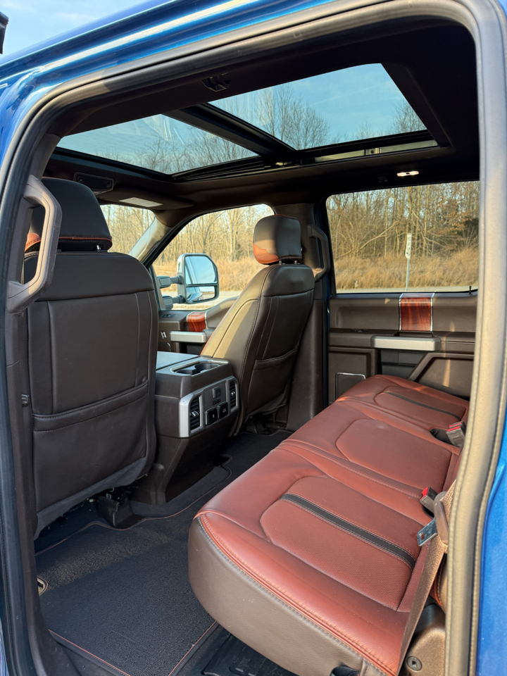 Ford F-350 SD King Ranch Crew Cab Long Bed 4WD 2022