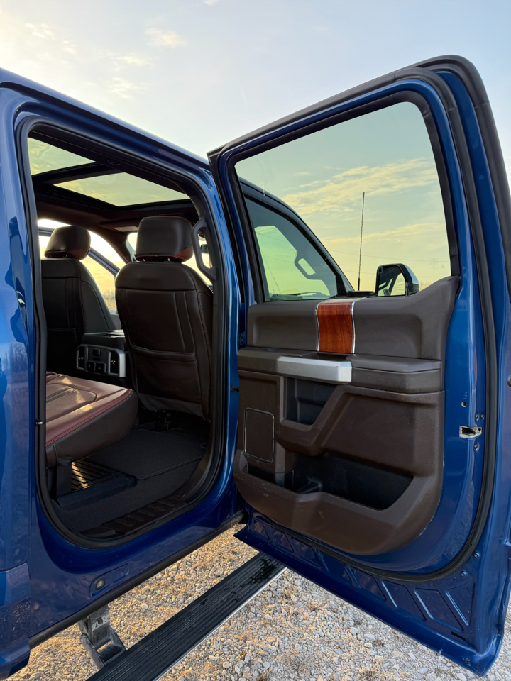 Ford F-350 SD King Ranch Crew Cab Long Bed 4WD 2022