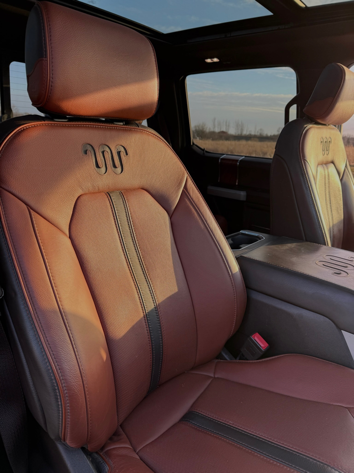 Ford F-350 SD King Ranch Crew Cab Long Bed 4WD 2022