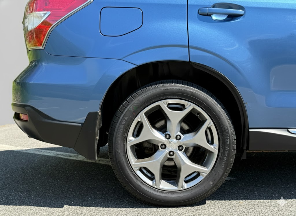 Subaru Forester 4dr CVT 2.5i Touring PZEV 2015