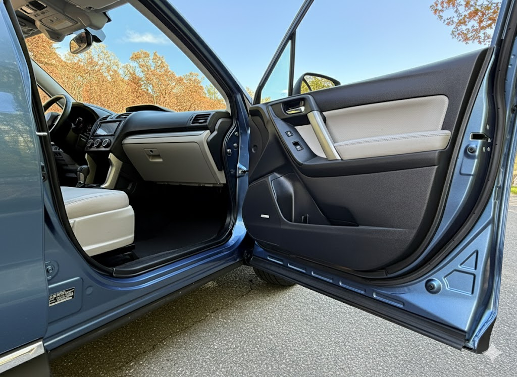 Subaru Forester 4dr CVT 2.5i Touring PZEV 2015