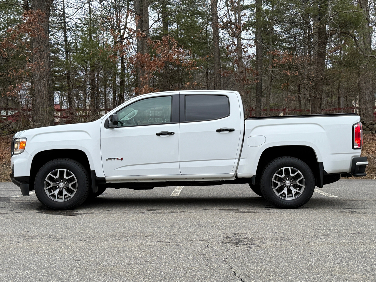2021 GMC Canyon 4WD Crew Cab 128" AT4 w/Leather