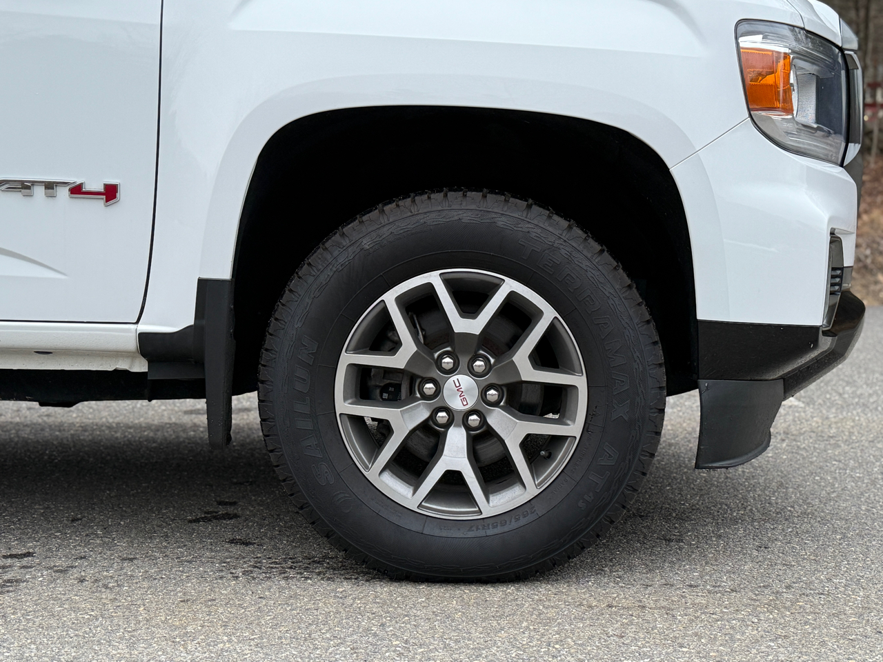 GMC Canyon 4WD Crew Cab 128" AT4 w/Leather 2021