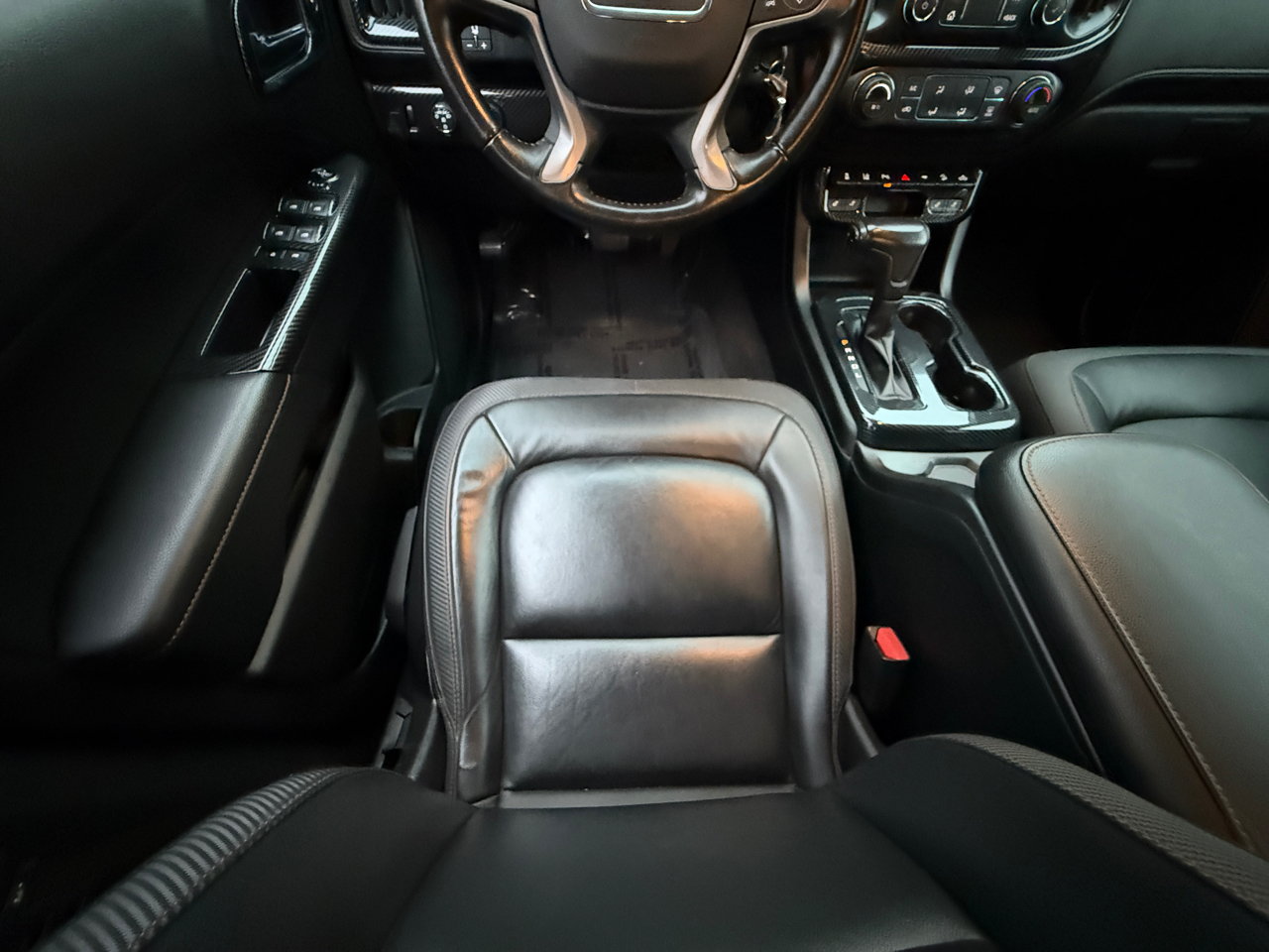 GMC Canyon 4WD Crew Cab 128" AT4 w/Leather 2021