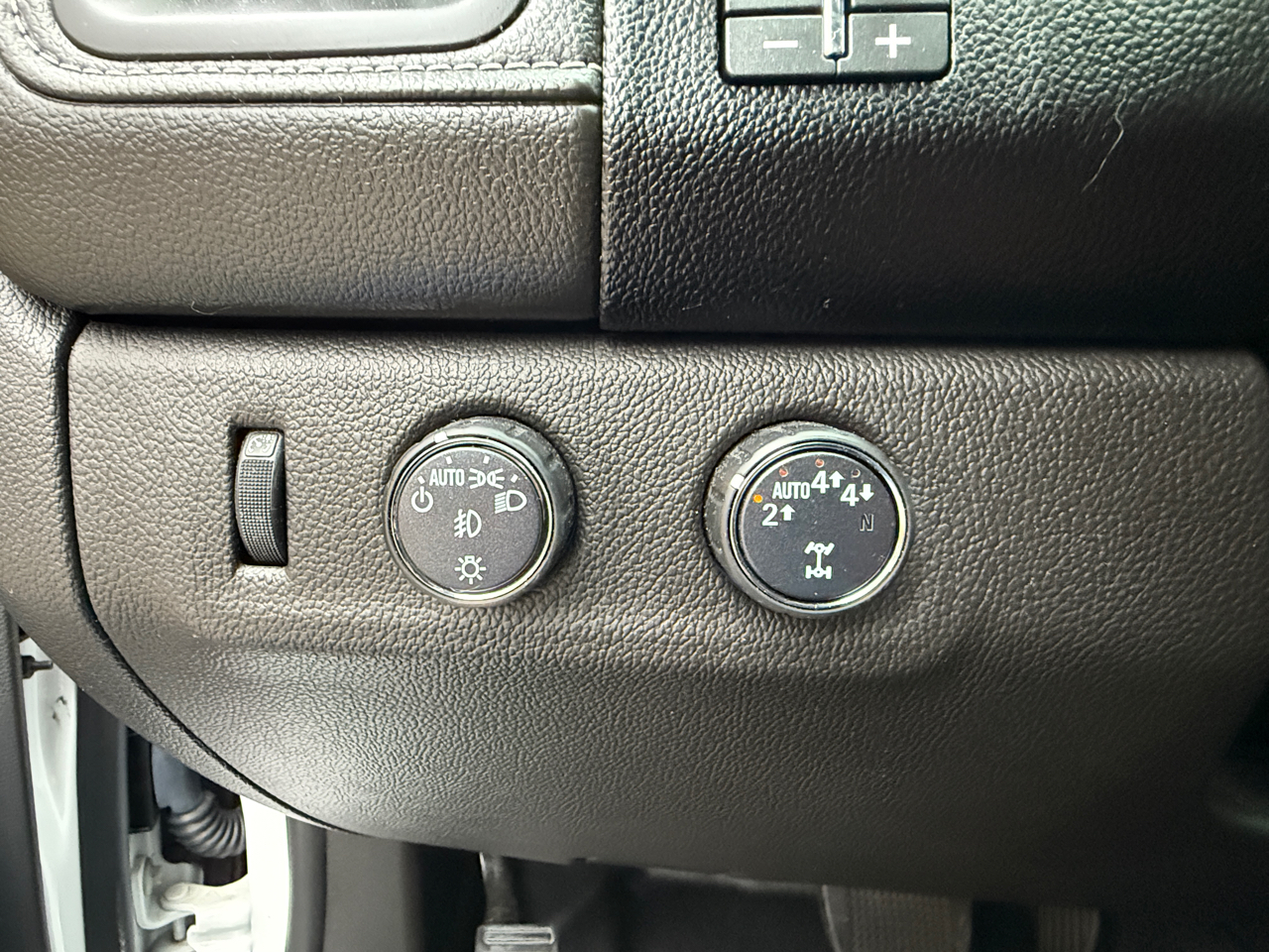 GMC Canyon 4WD Crew Cab 128" Denali 2021