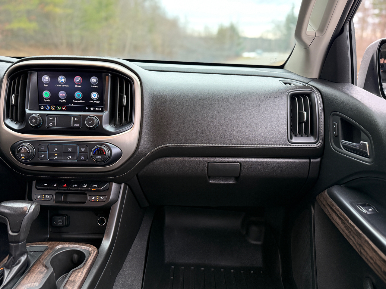 GMC Canyon 4WD Crew Cab 128" Denali 2021