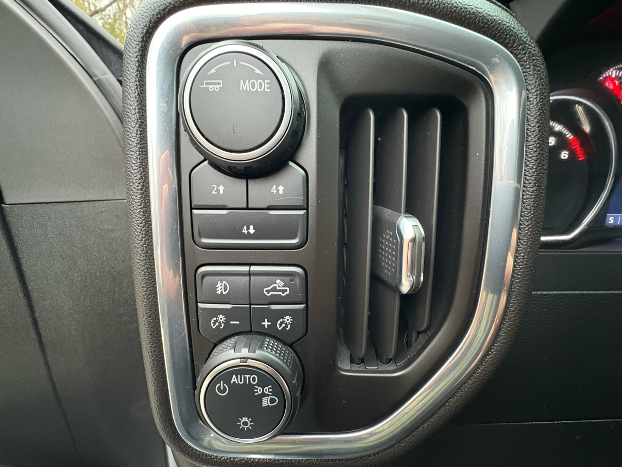 Chevrolet Silverado 2500HD 4WD Crew Cab 159" LT 2023