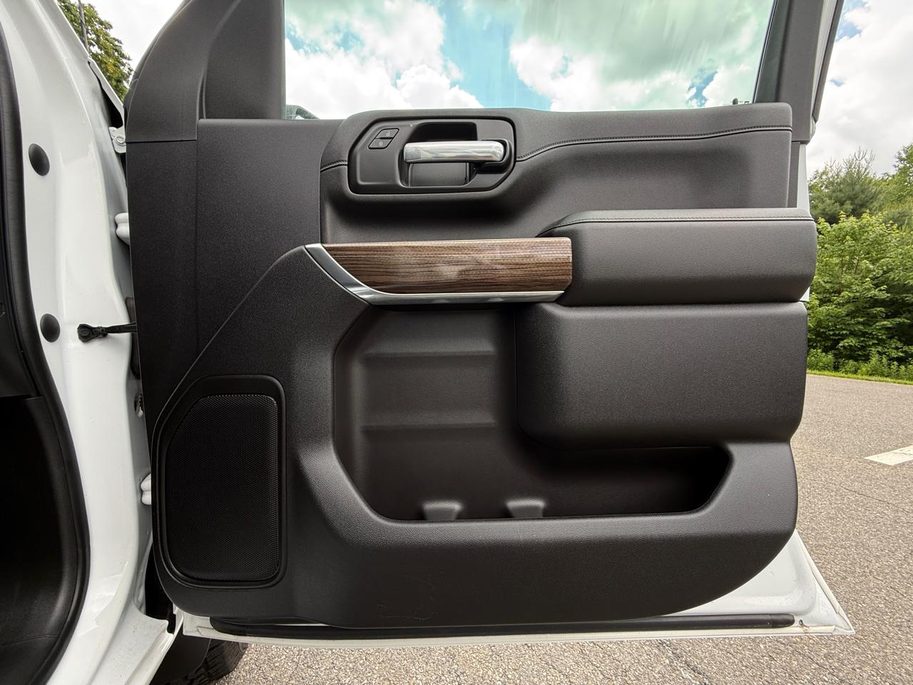 Chevrolet Silverado 2500HD 4WD Crew Cab 159" LT 2023