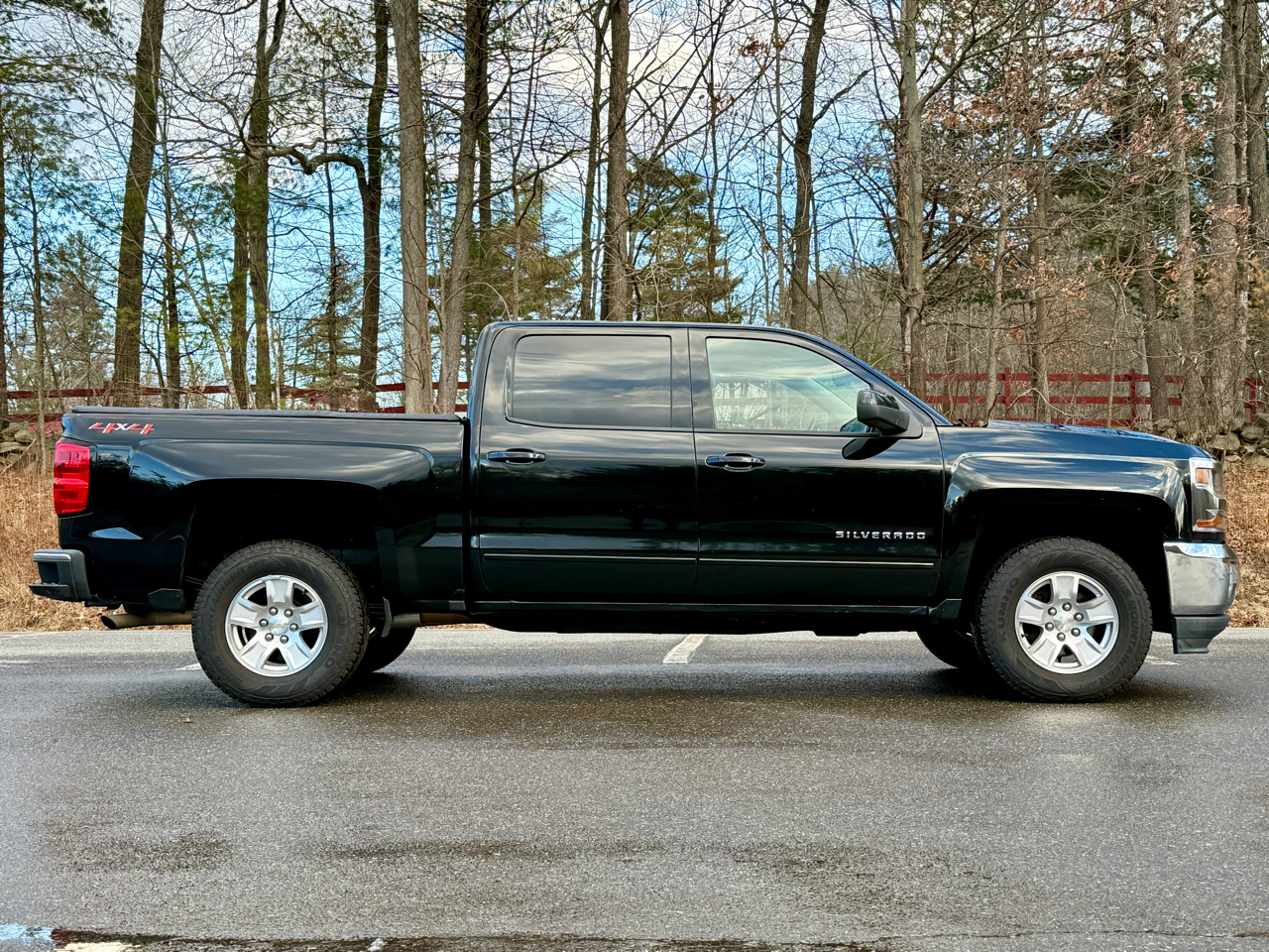 Chevrolet Silverado 1500 4WD Crew Cab 143.5" LT w/1LT 2018