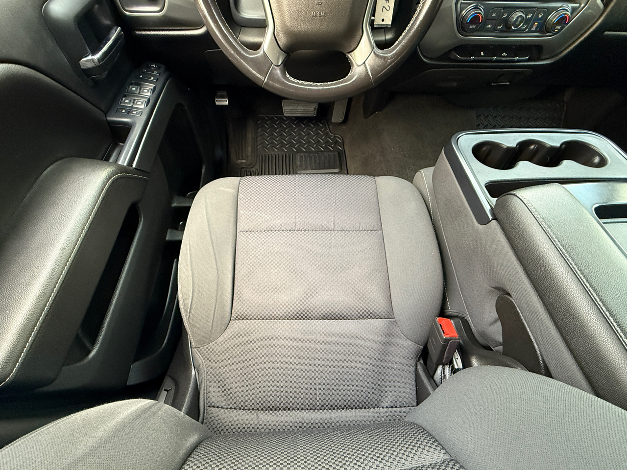 Chevrolet Silverado 1500 4WD Crew Cab 143.5" LT w/1LT 2018