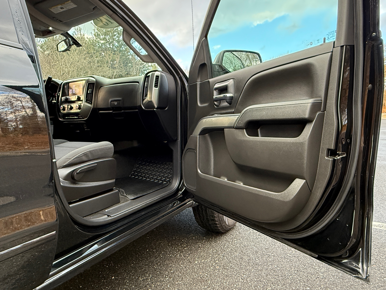 Chevrolet Silverado 1500 4WD Crew Cab 143.5" LT w/1LT 2018