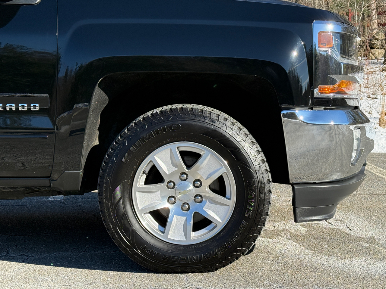 Chevrolet Silverado 1500 4WD Crew Cab 143.5" LT w/1LT 2018