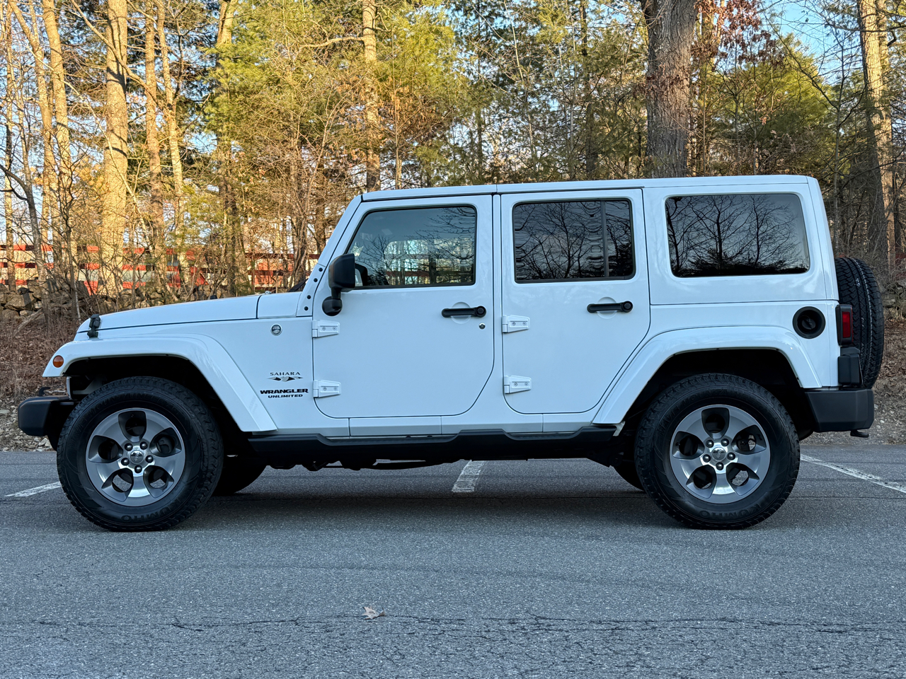 2017 Jeep Wrangler Unlimited 4WD 4dr Sahara