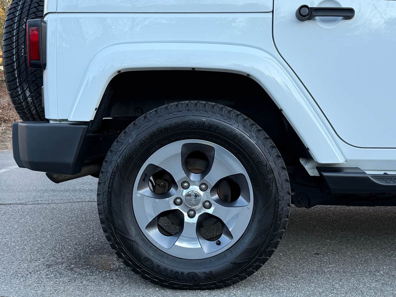 Jeep Wrangler Unlimited 4WD 4dr Sahara 2017