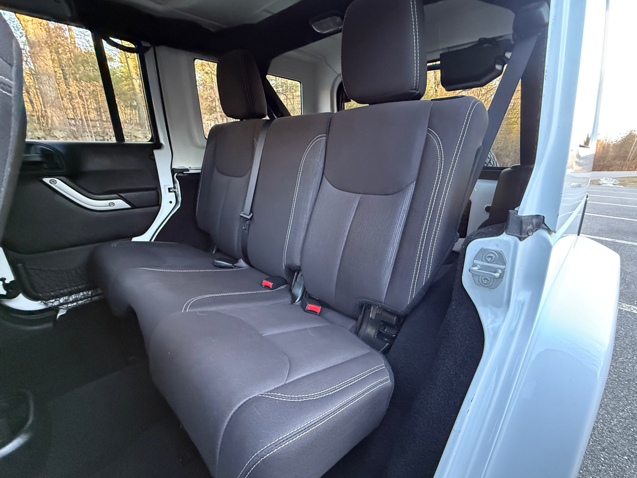 Jeep Wrangler Unlimited 4WD 4dr Sahara 2017