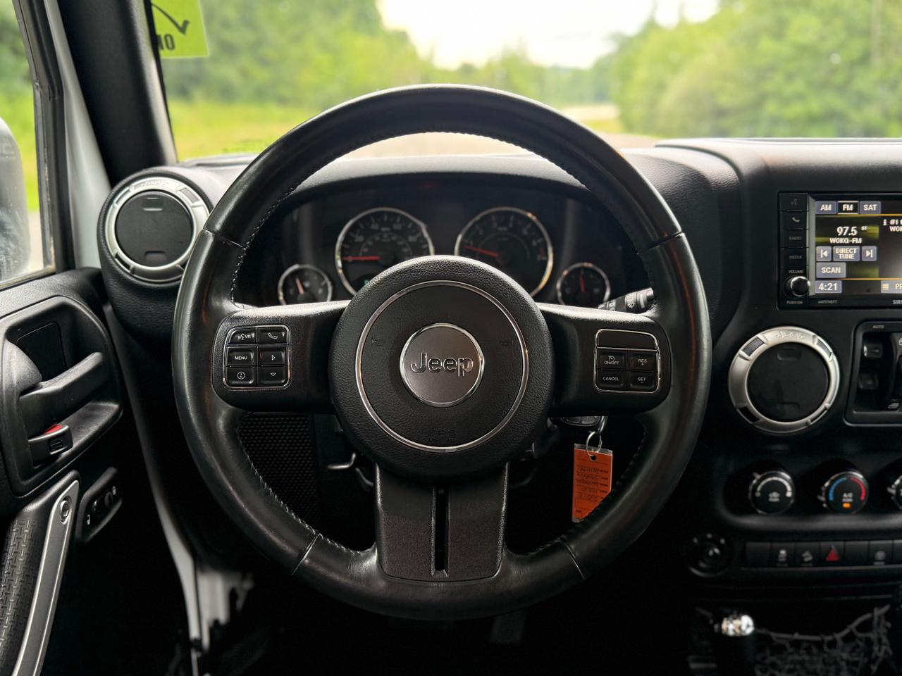 Jeep Wrangler Unlimited 4WD 4dr Sahara 2017