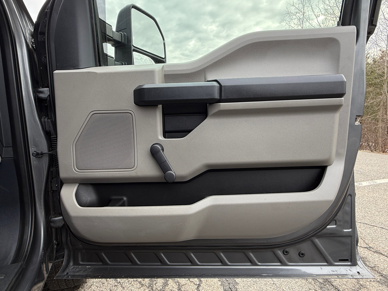 Ford Super Duty F-350 SRW XL 4WD Crew Cab 6.75' Box 2022