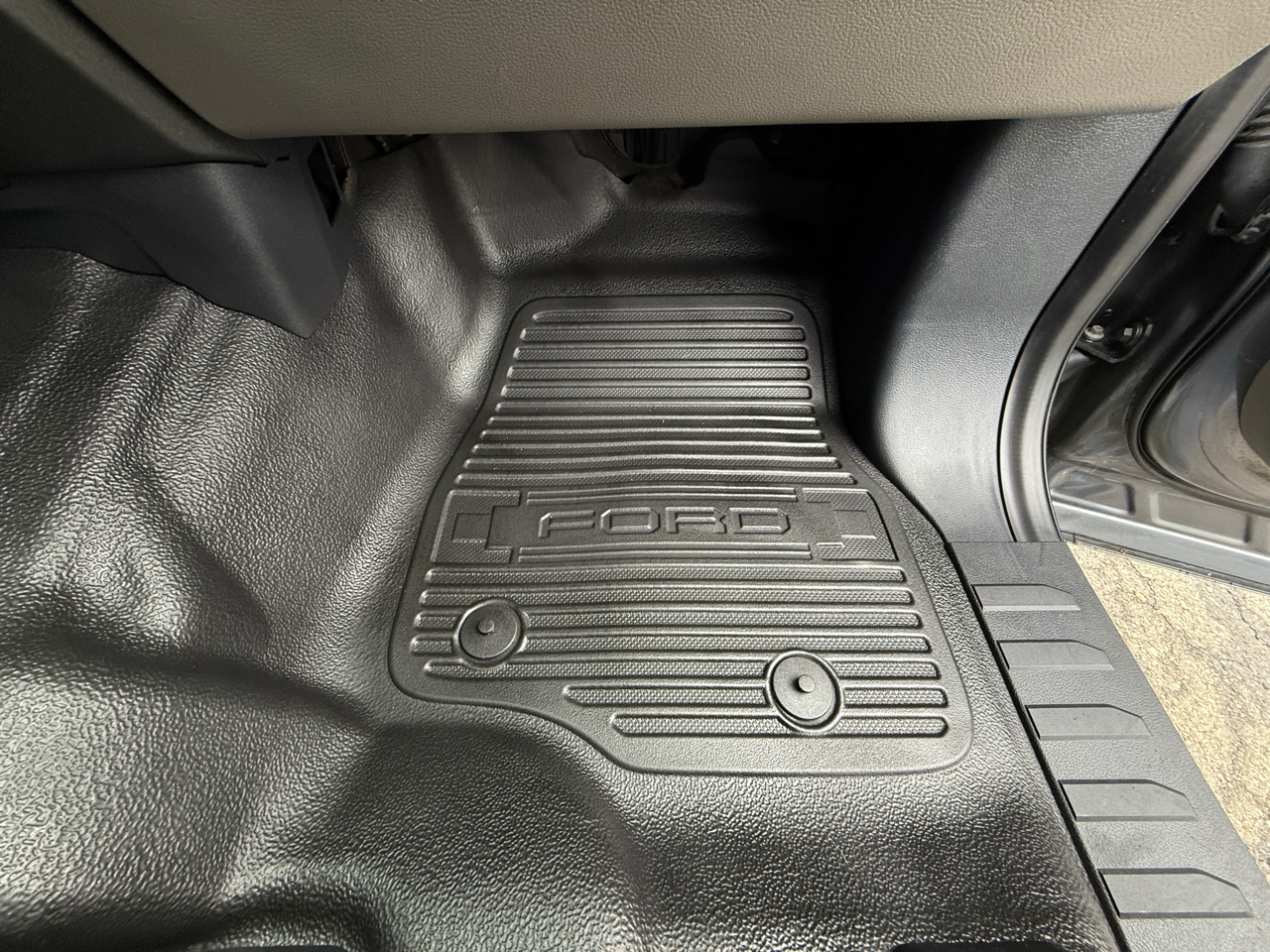 Ford Super Duty F-350 SRW XL 4WD Crew Cab 6.75' Box 2022