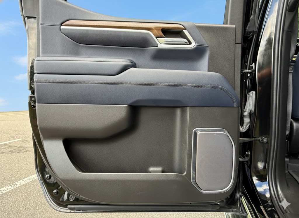 Chevrolet Silverado 1500 4WD Crew Cab 147" High Country 2022