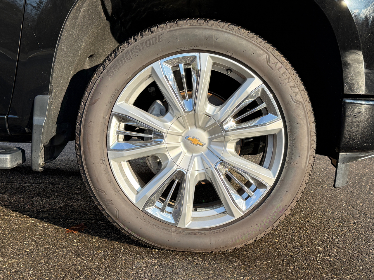 Chevrolet Silverado 1500 4WD Crew Cab 147" High Country 2022