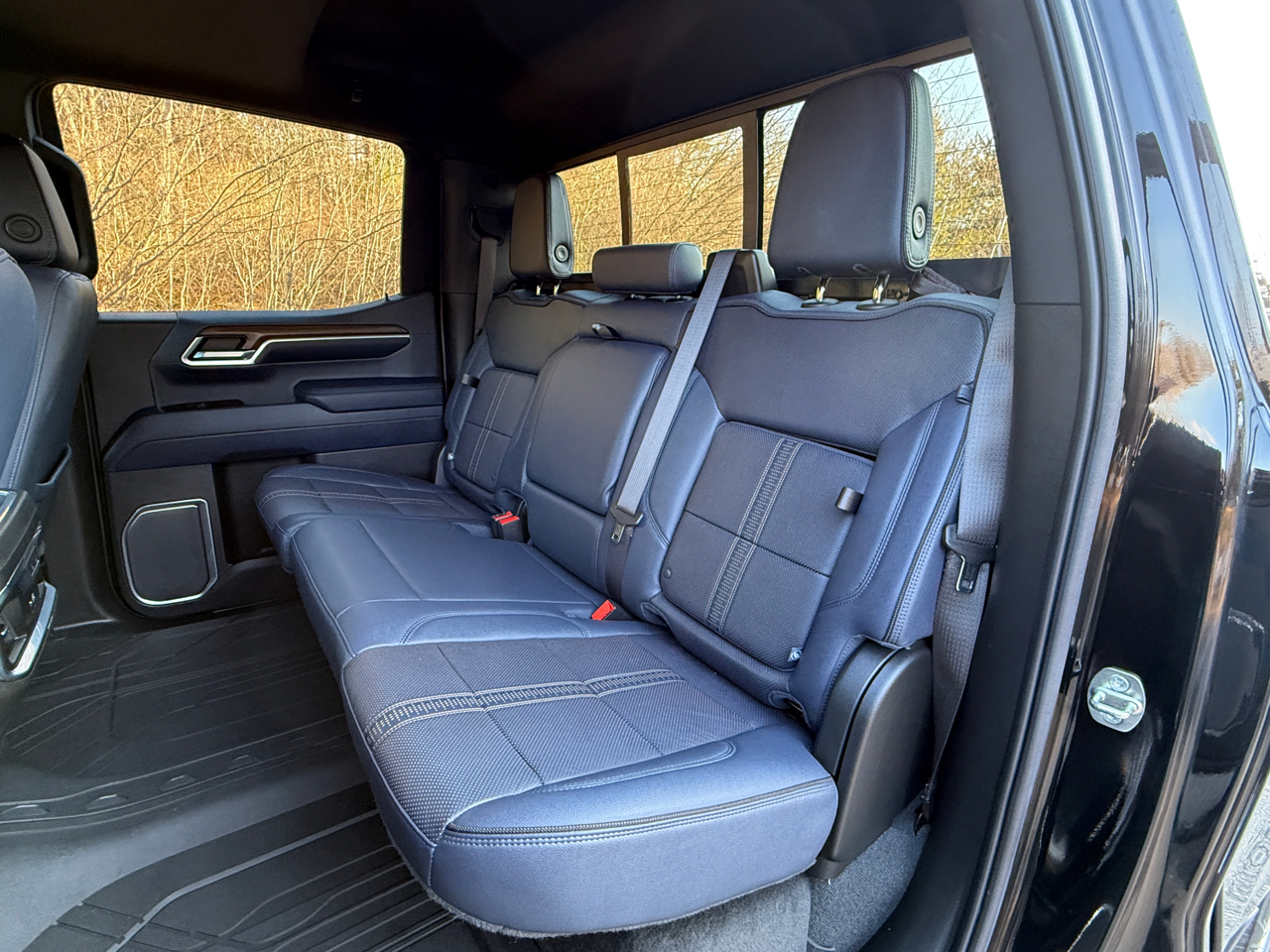 Chevrolet Silverado 1500 4WD Crew Cab 147" High Country 2022