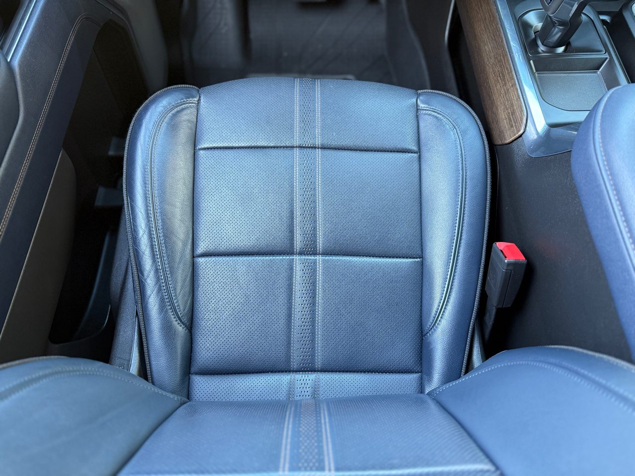 Chevrolet Silverado 1500 4WD Crew Cab 147" High Country 2022