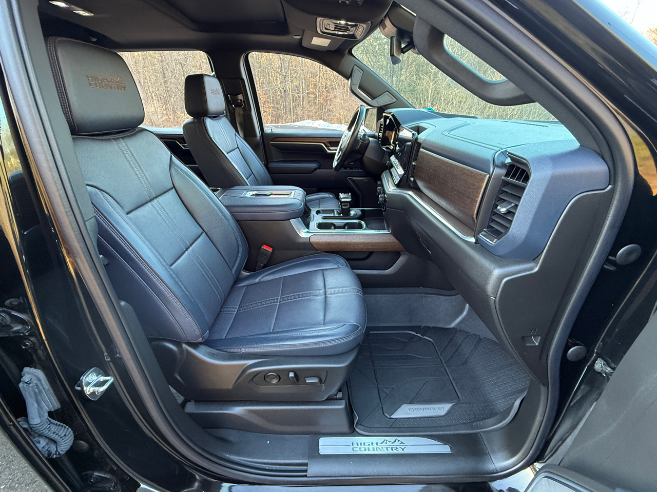 Chevrolet Silverado 1500 4WD Crew Cab 147" High Country 2022