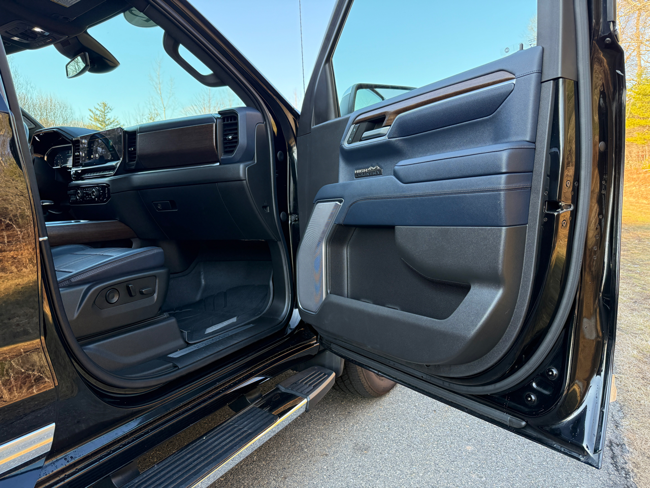 Chevrolet Silverado 1500 4WD Crew Cab 147" High Country 2022