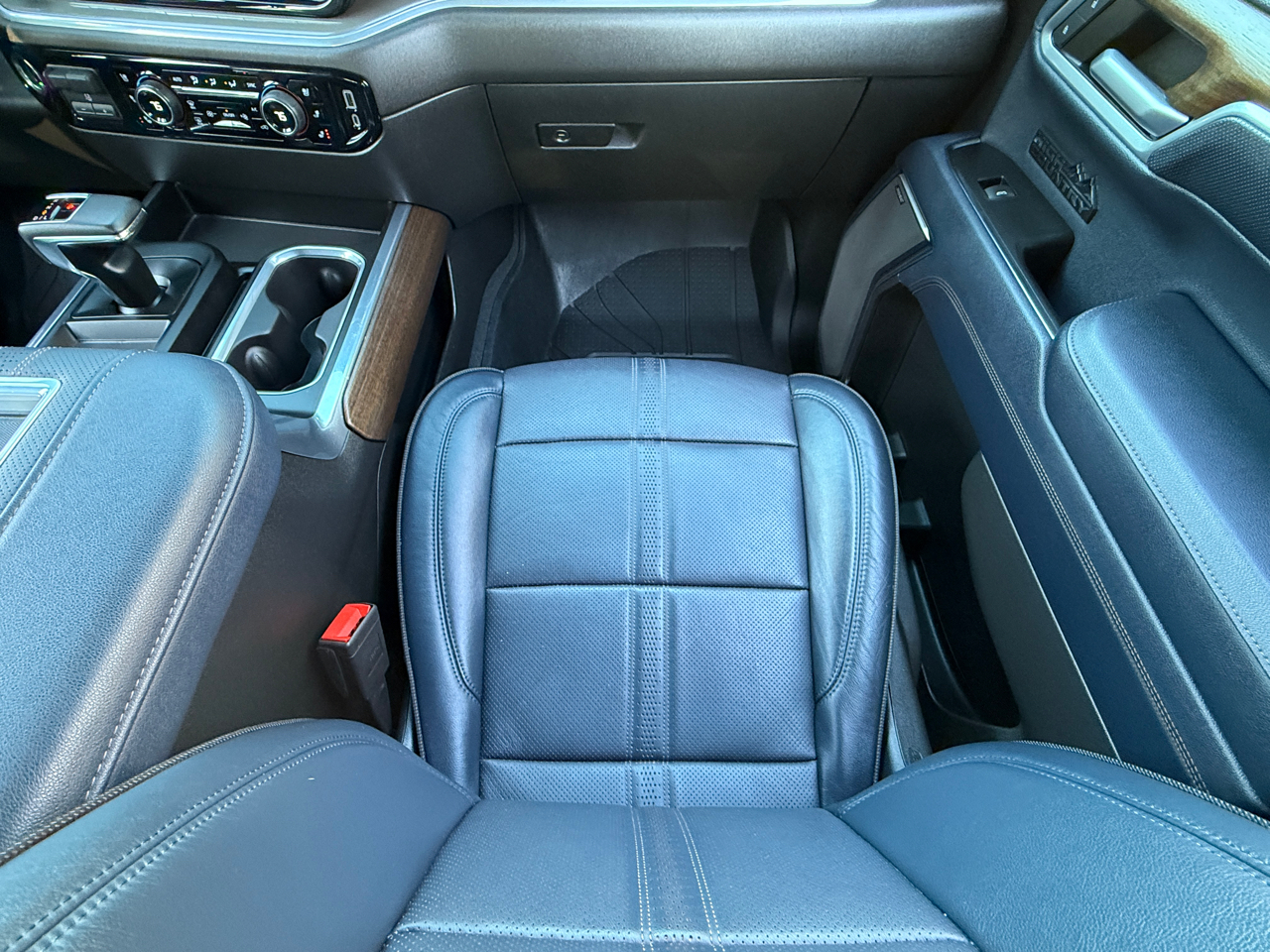 Chevrolet Silverado 1500 4WD Crew Cab 147" High Country 2022